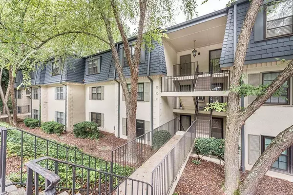 115 Rosaire PL NW, Atlanta, GA 30327