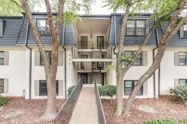 115 Rosaire PL NW, Atlanta, GA 30327