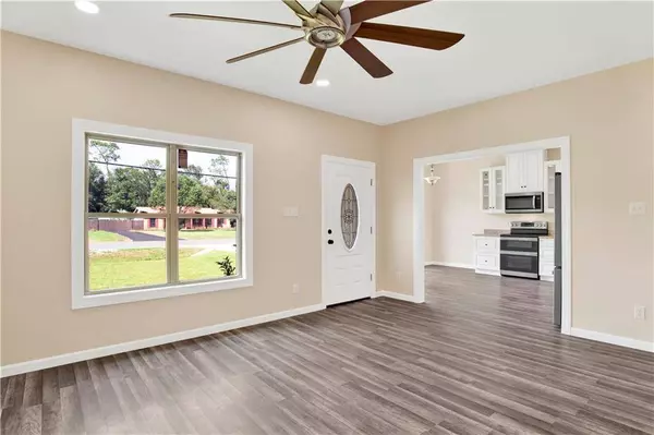 4077 Higgins RD, Mobile, AL 36619