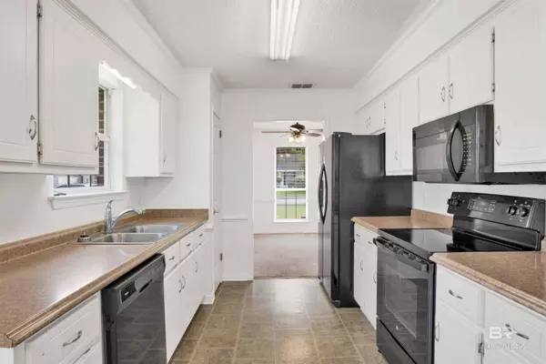 9500 Yorktowne Way, Mobile, AL 36695