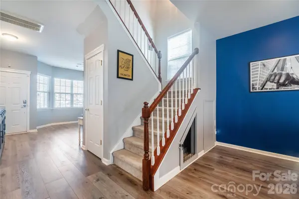 16708 Prairie Falcon LN, Charlotte, NC 28278