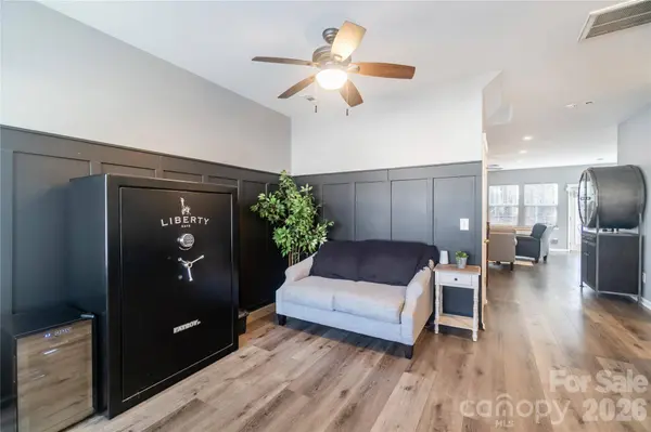 16708 Prairie Falcon LN, Charlotte, NC 28278