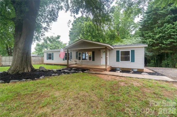 3902 Sharyn DR, Charlotte, NC 28214