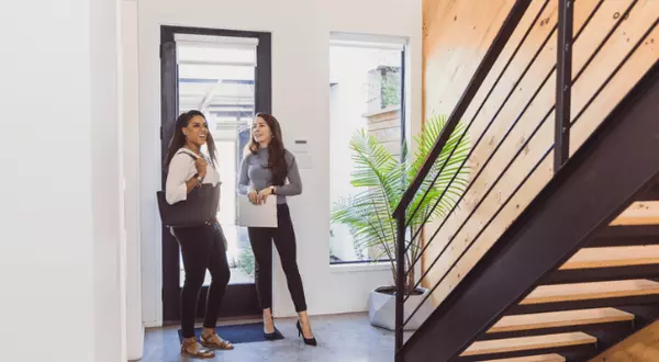 feature image of Why an Agent is Essential When Buying a Newly Built Home 