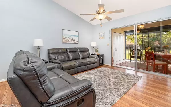 Golfer's Paradise in Fort Myers! Awesome Water Views and Golf Course! 