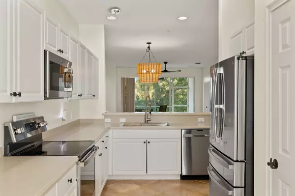 Fort Myers, FL 33908-2044,14525 Abaco Lakes Dr #104