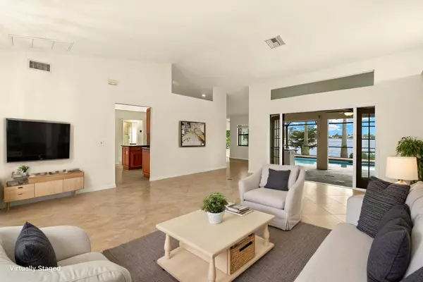 920 SW 4th Pl, Cape Coral, FL 33991-2522