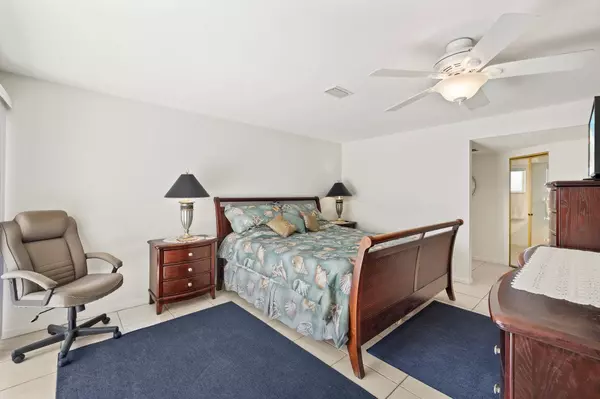 1740 Savona Pkwy, Cape Coral, FL 33904-5045