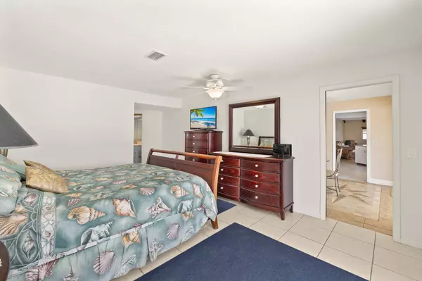 1740 Savona Pkwy, Cape Coral, FL 33904-5045