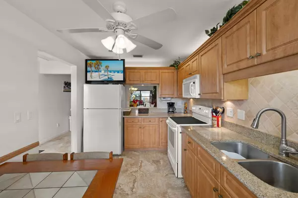 1279 Hazeltine Dr, Fort Myers, FL 33919