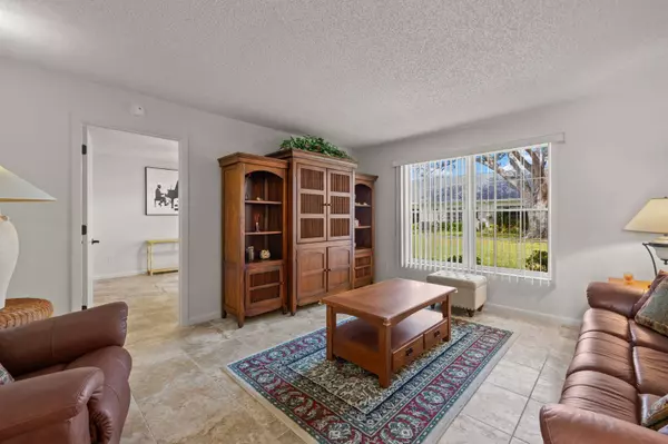 1279 Hazeltine Dr, Fort Myers, FL 33919