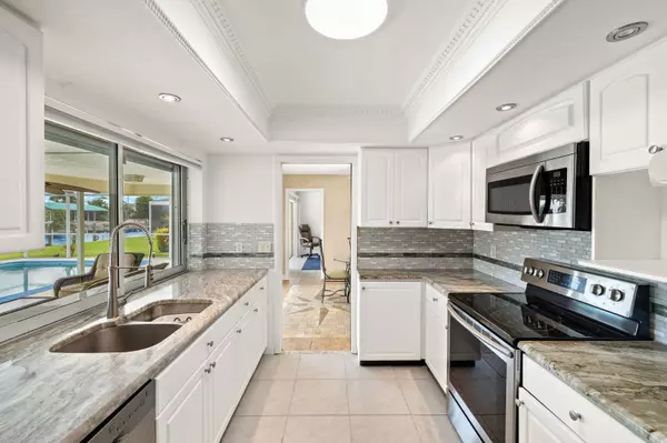 1740 Savona Pkwy, Cape Coral, FL 33904