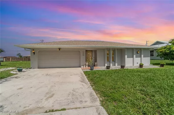 1214 SW 8th CT, Cape Coral, FL 33991