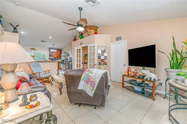 3043 SW 23rd PL, Cape Coral, FL 33914