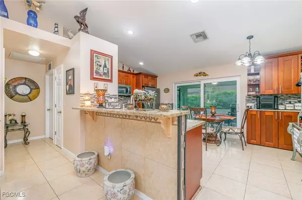 3043 SW 23rd PL, Cape Coral, FL 33914