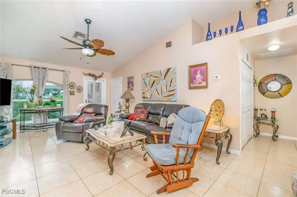 3043 SW 23rd PL, Cape Coral, FL 33914