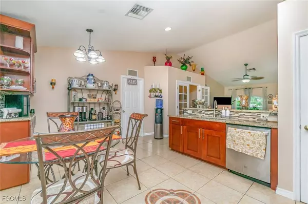 3043 SW 23rd PL, Cape Coral, FL 33914