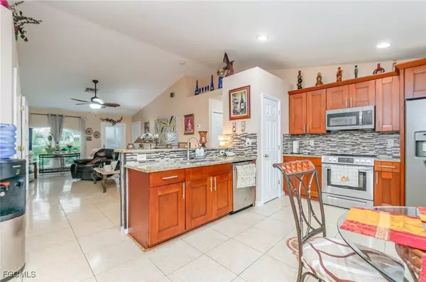 3043 SW 23rd PL, Cape Coral, FL 33914