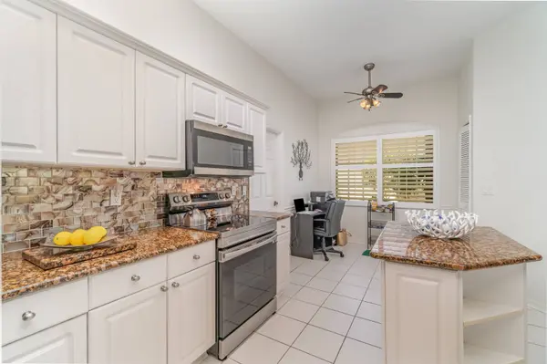 12691 Fox Ridge Dr, Bonita Springs, FL 34135