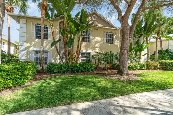 1240 Shady Rest Ln #104, Naples, FL 34103