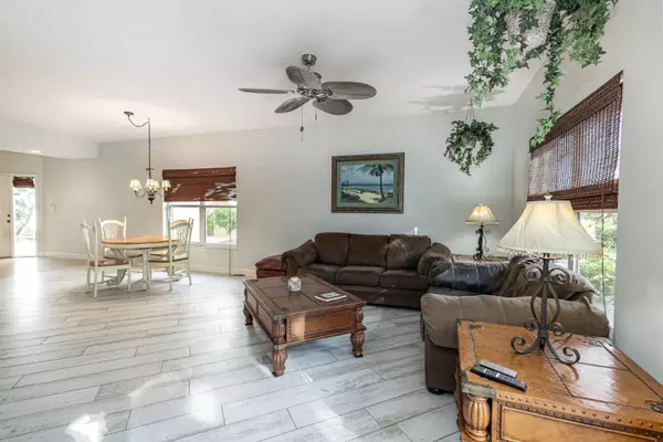 1240 Shady Rest Ln #104, Naples, FL 34103