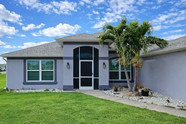 1426 NE 5th Pl, Cape Coral, FL 33909
