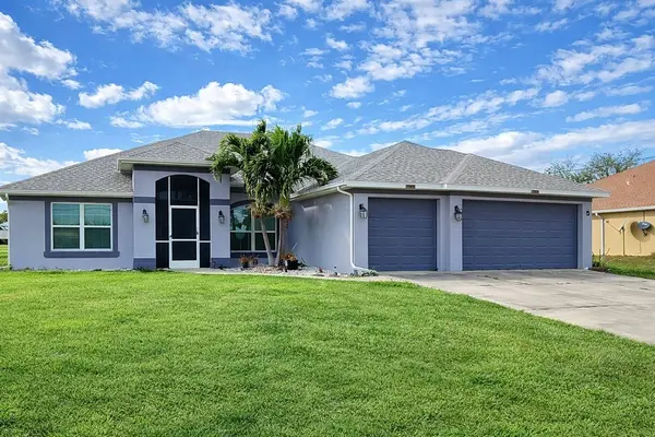 1426 NE 5th Pl, Cape Coral, FL 33909