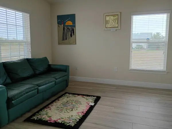 1426 NE 5th Pl, Cape Coral, FL 33909