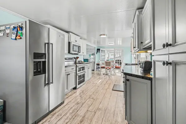 81 Sun Cir, Fort Myers, FL 33905