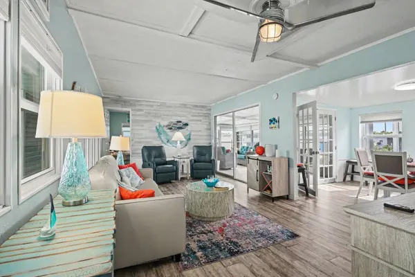 81 Sun Cir, Fort Myers, FL 33905