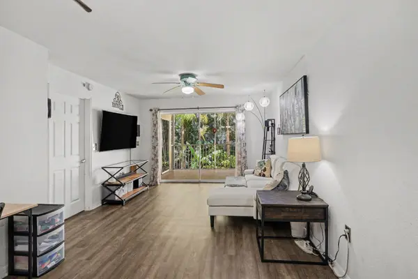 15405 Cedarwood Ln #201, Naples, FL 34110