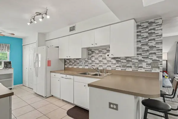 15405 Cedarwood Ln #201, Naples, FL 34110