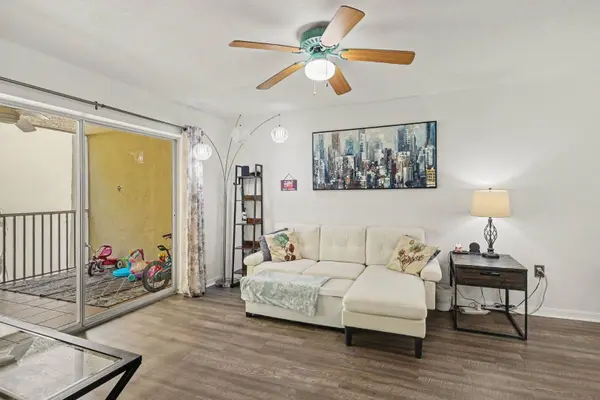 15405 Cedarwood Ln #201, Naples, FL 34110
