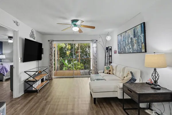 15405 Cedarwood Ln #201, Naples, FL 34110