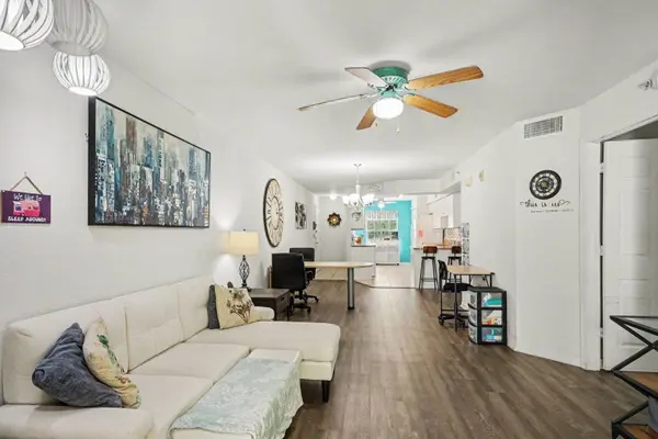 15405 Cedarwood Ln #201, Naples, FL 34110