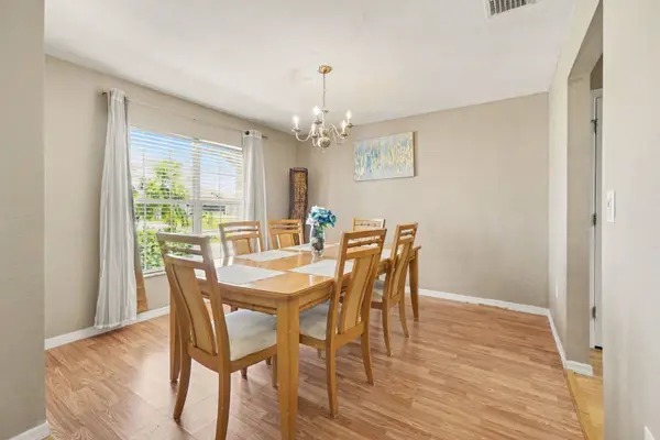 2004 NW 23rd Ter, Cape Coral, FL 33993