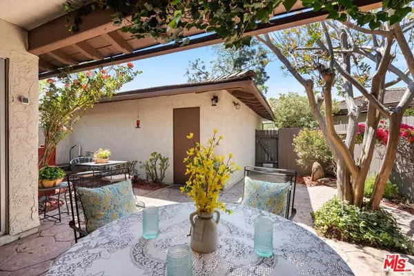 1126 Bright Glen Cir, Westlake Village, CA 91361