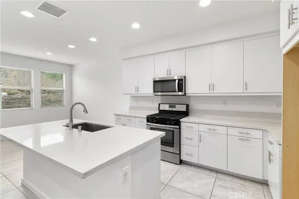 2625 Verna DR #114, Corona, CA 92883
