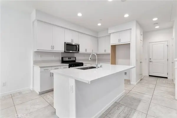 2625 Verna DR #114, Corona, CA 92883