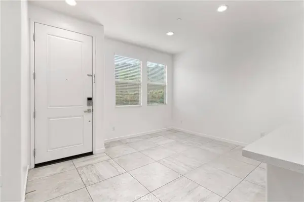 2625 Verna DR #114, Corona, CA 92883