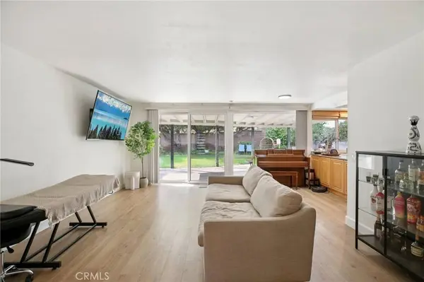 520 W Country Hills DR, La Habra, CA 90631
