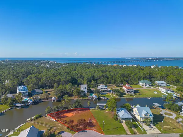 Golf View Drive, Pass Christian, MS 39571