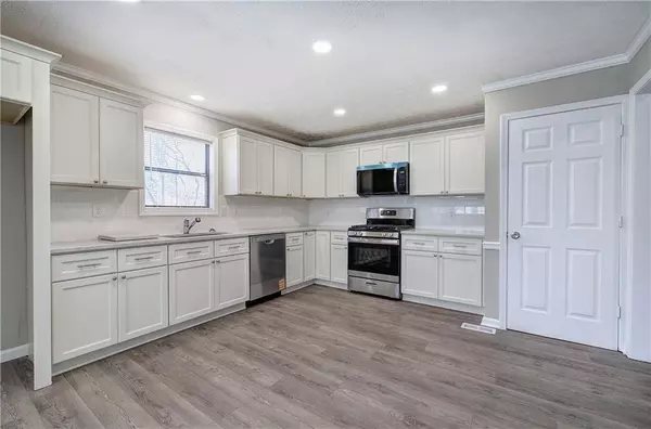 3184 Pinto DR, Powder Springs, GA 30127