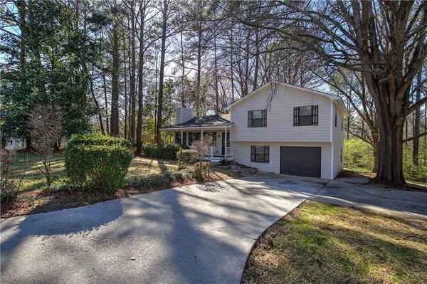 3184 Pinto DR, Powder Springs, GA 30127