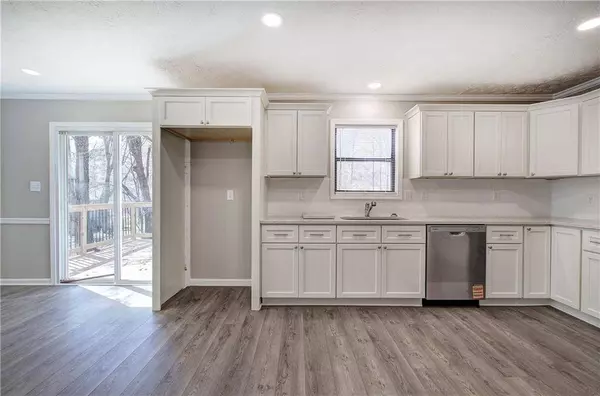 3184 Pinto DR, Powder Springs, GA 30127