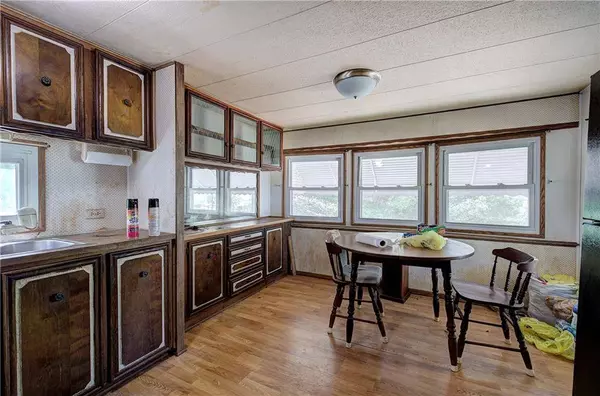 92 Valley TRL SE, Acworth, GA 30101