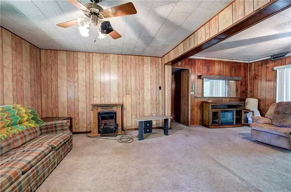 92 Valley TRL SE, Acworth, GA 30101