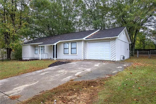 3331 Mustang DR, Powder Springs, GA 30127