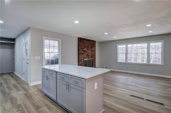 1330 Casteel RD, Powder Springs, GA 30127