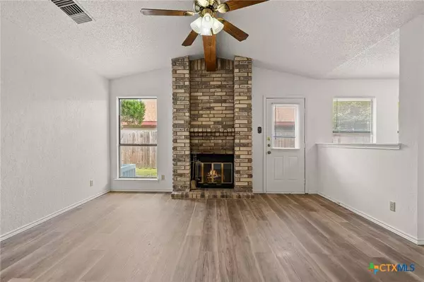 2213 Cimmaron DR, Killeen, TX 76543